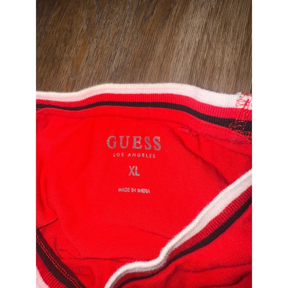GUESS Los Angeles Red Logo‎ Embroidered T Shirt Men's Size XL - Picture 3 of 4